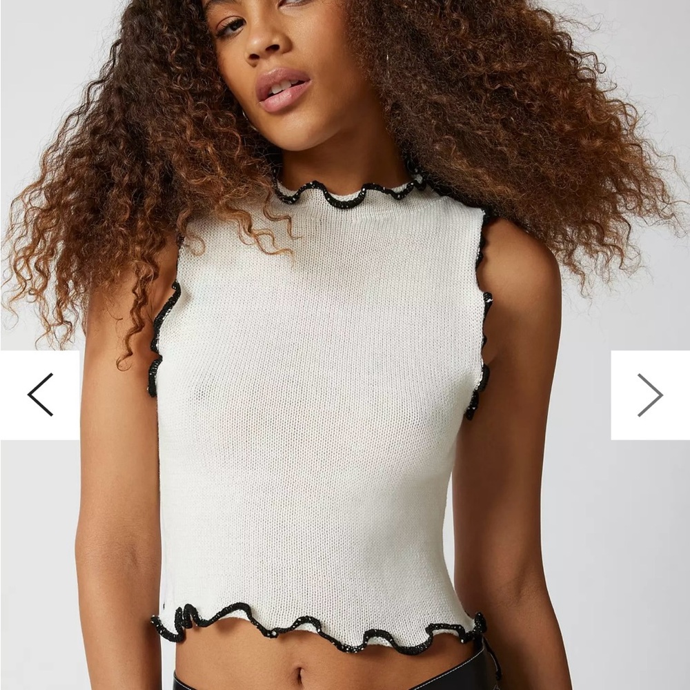 Silence & Noise Nina Sweater Tank Top - Medium (Urban Outfitters)